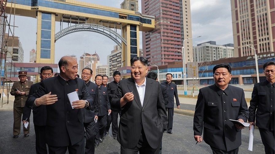 Nhà lãnh đạo Triều Tiên Kim Jong Un thị sát công trình 'mở ra kỷ nguyên thịnh vượng mới' của Bình Nhưỡng