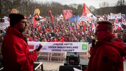 Hơn 80.000 lao động biểu tình tại 5 thành phố lớn của Đức