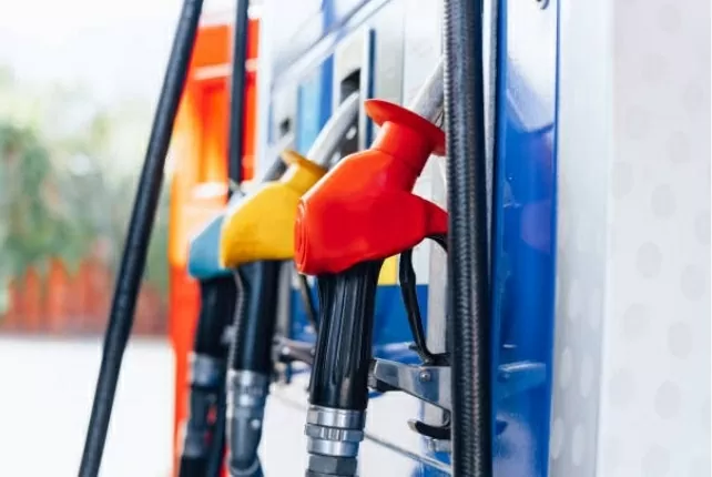 Giá xăng dầu hôm nay 17/3: Giá xăng dầu hôm nay 17/3: Thế giới sắc xanh bao trùm; trong nước tuần này có thể quay đầu tăng