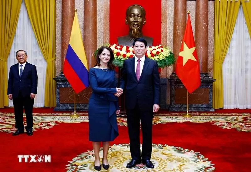 Chủ tịch nước Lương Cường tiếp Đại sứ các nước trình Quốc thư Chủ tịch nước Lương Cường tiếp Đại sứ các nước trình Quốc thư