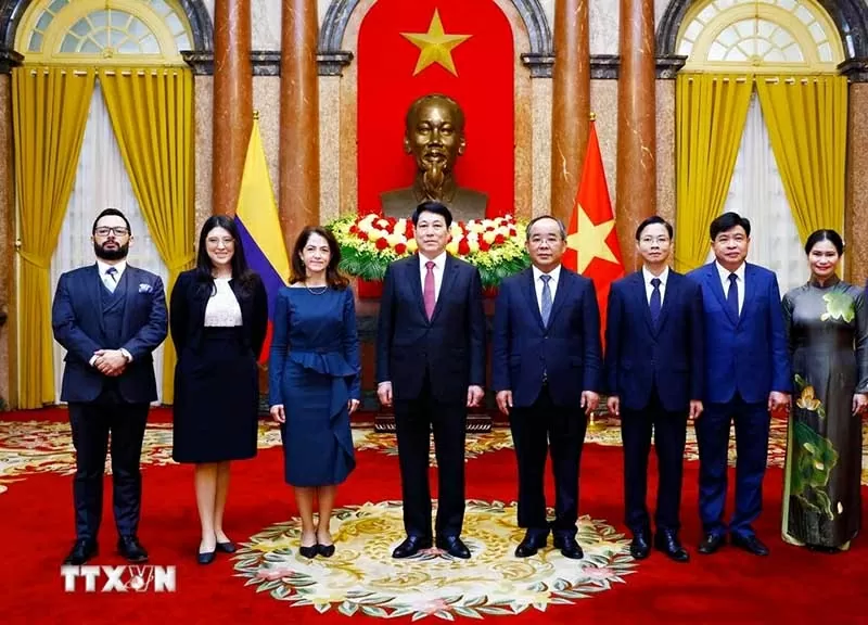 Chủ tịch nước Lương Cường tiếp Đại sứ các nước trình Quốc thư Chủ tịch nước Lương Cường tiếp Đại sứ các nước trình Quốc thư