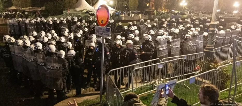 Biểu tình lớn nhất trong lịch sử tại Serbia. (Nguồn: Reuters) Biểu tình lớn nhất trong lịch sử tại Serbia. (Nguồn: Reuters)