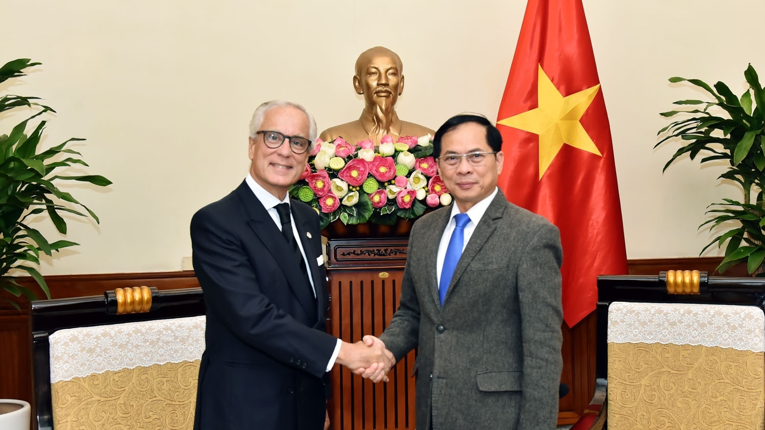 Phó Thủ tướng, Bộ trưởng Ngoại giao Bùi Thanh Sơn: Hoan nghênh Chính phủ Bồ Đào Nha quyết định mở Đại sứ quán tại Việt Nam