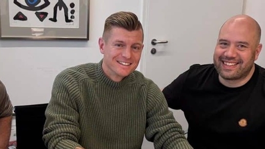 Cựu tiền vệ Toni Kroos có công việc mới