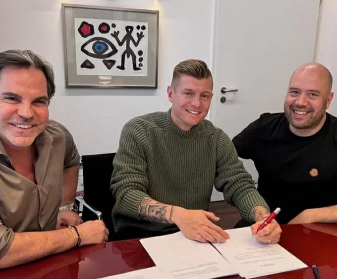 Cựu tiền vệ Toni Kroos có công việc mới Cựu tiền vệ Toni Kroos có công việc mới