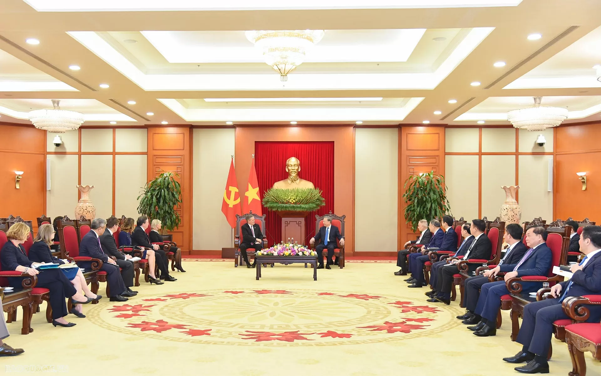 Sáng 20/3/2025, tại Trụ sở Trung ương Đảng, Tổng Bí thư Tô Lâm đã tiếp Thượng Nghị sĩ Hoa Kỳ Steve Daines. (Ảnh: Tuấn Anh)