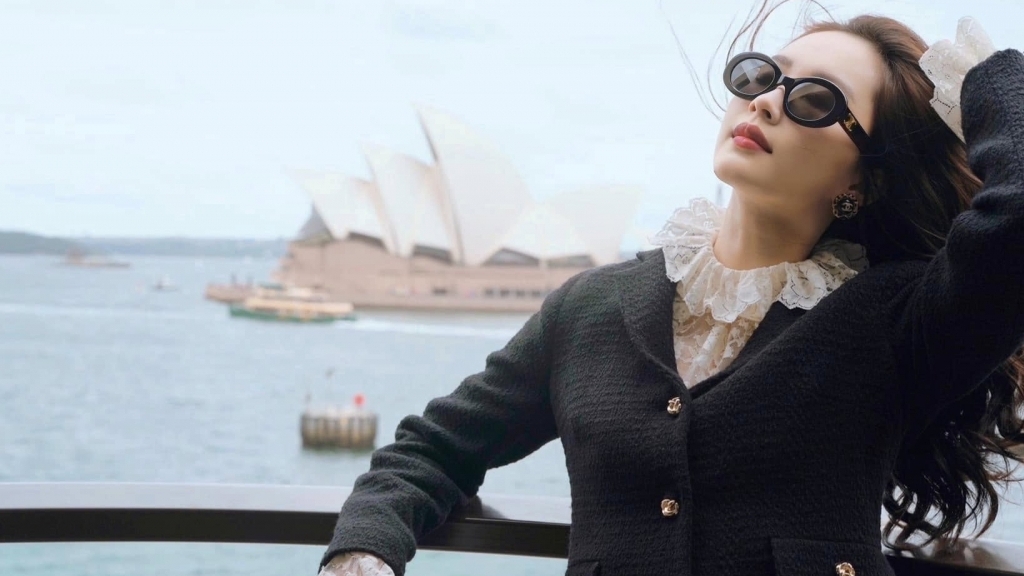 Hoa hậu Đặng Thu Thảo đẹp mặn mà, Văn Mai Hương khoe dáng xinh