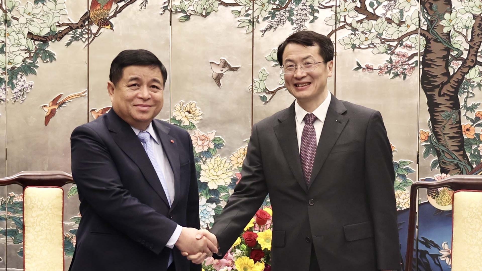 Phó Thủ tướng Nguyễn Chí Dũng thăm làm việc tại tỉnh Quảng Đông, Trung Quốc