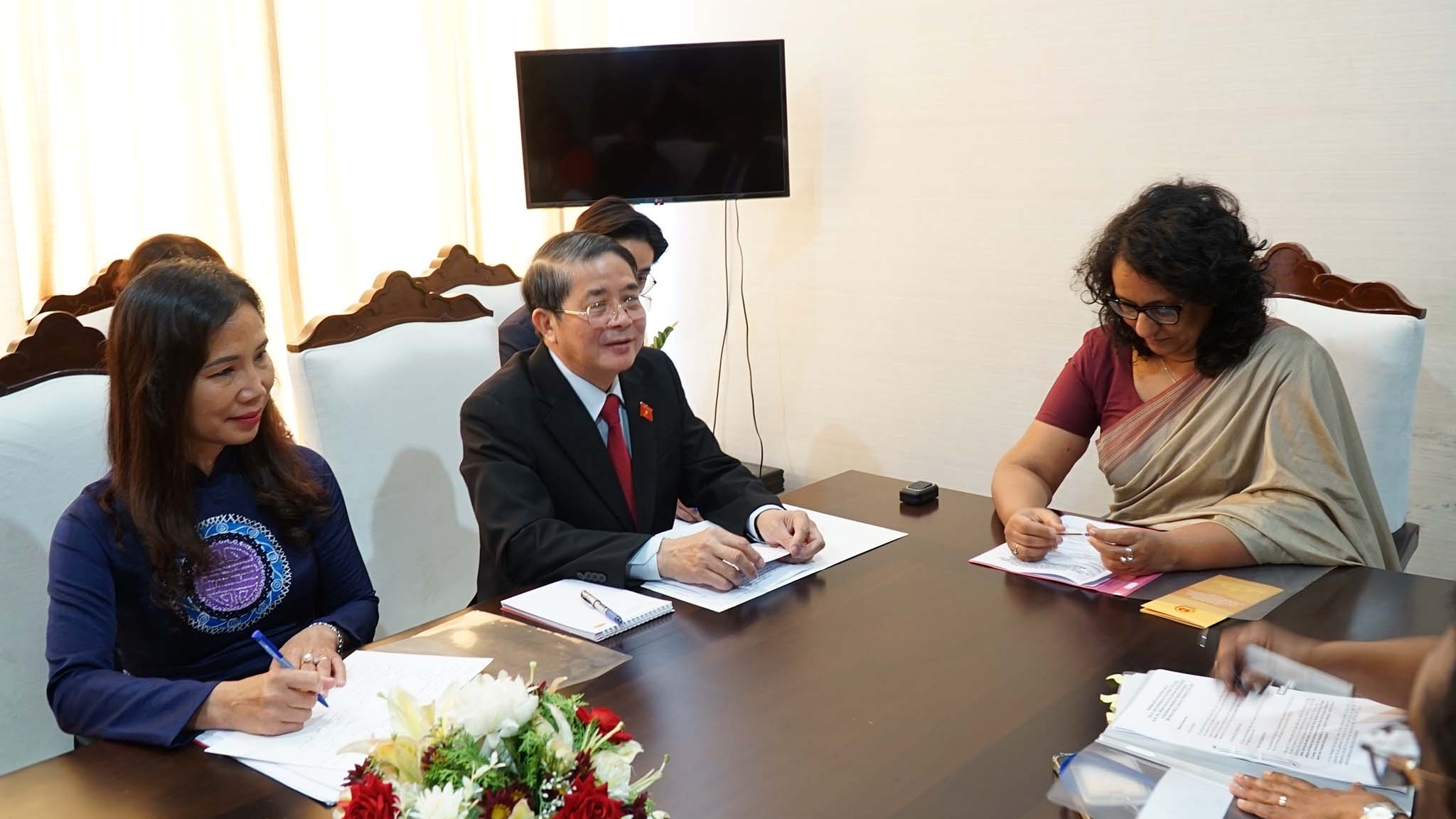 Phó Chủ tịch Quốc hội Nguyễn Đức Hải hội kiến Thủ tướng Sri Lanka Harini Amarasuriya