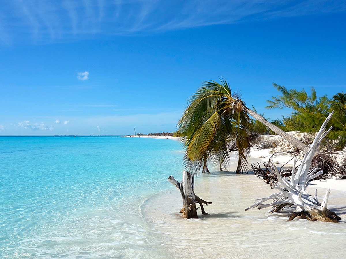 Bãi-biển-Playa-Sirena-Playas-Cuba_Nguồn-Trip-Cuba