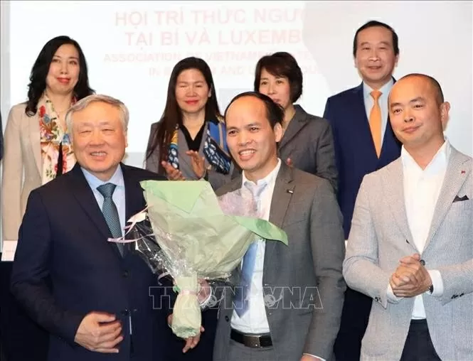 Ra mắt Hội trí thức Việt Nam tại Bỉ và Luxembourg