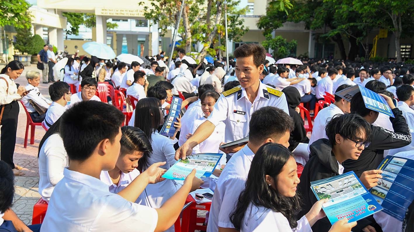 Phổ biến thông tin về biển, đảo cho hơn 4.000 người tại Kiên Giang