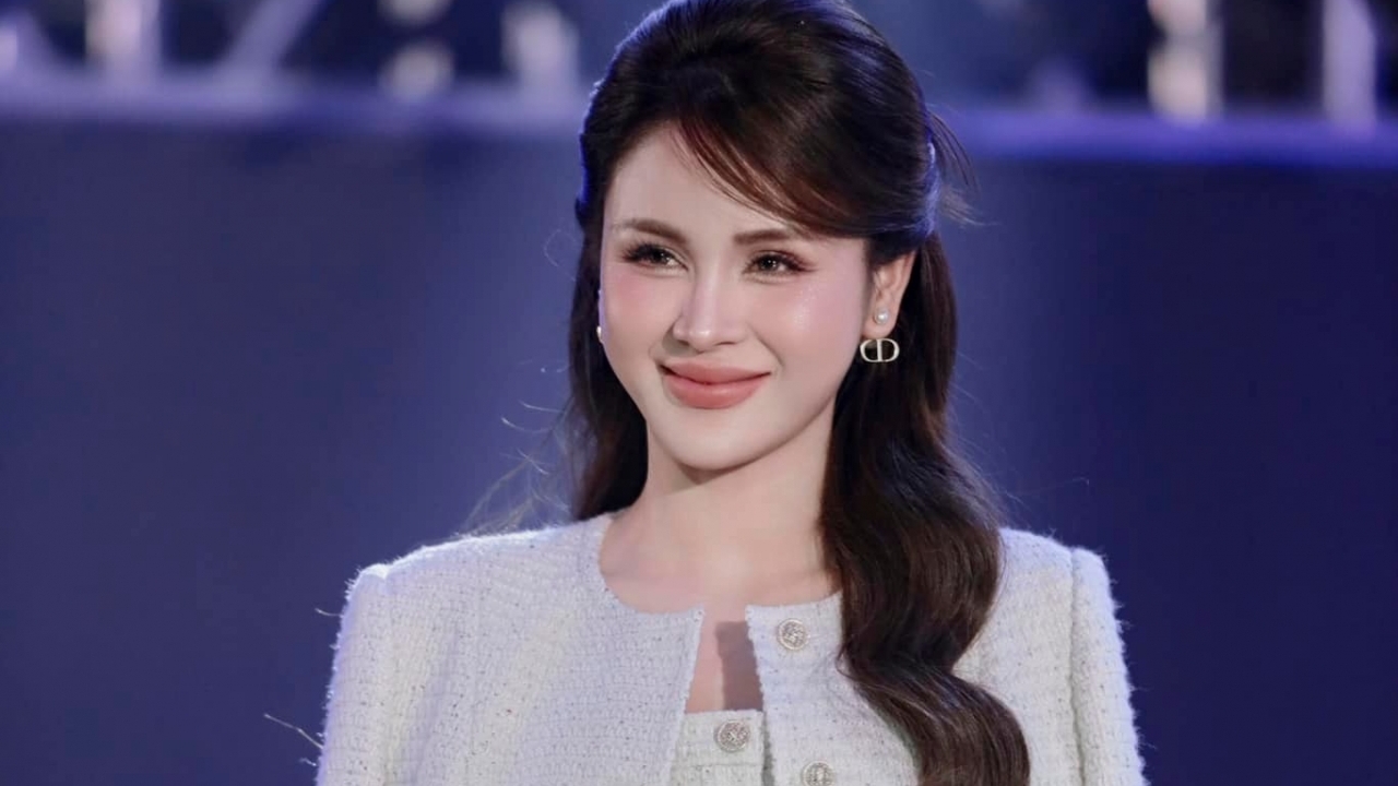 Ngắm nét nữ tính của diễn viên Lương Thu Trang