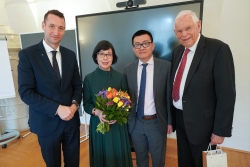 Đại sứ Việt Nam tại Áo Vũ Lê Thái Hoàng thăm, làm việc tại trường Đại học IMC Krems