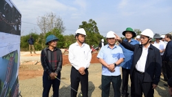 Phó Thủ tướng, Bộ trưởng Bùi Thanh Sơn đôn đốc giải phóng mặt bằng dự án Đường hành lang kinh tế phía đông