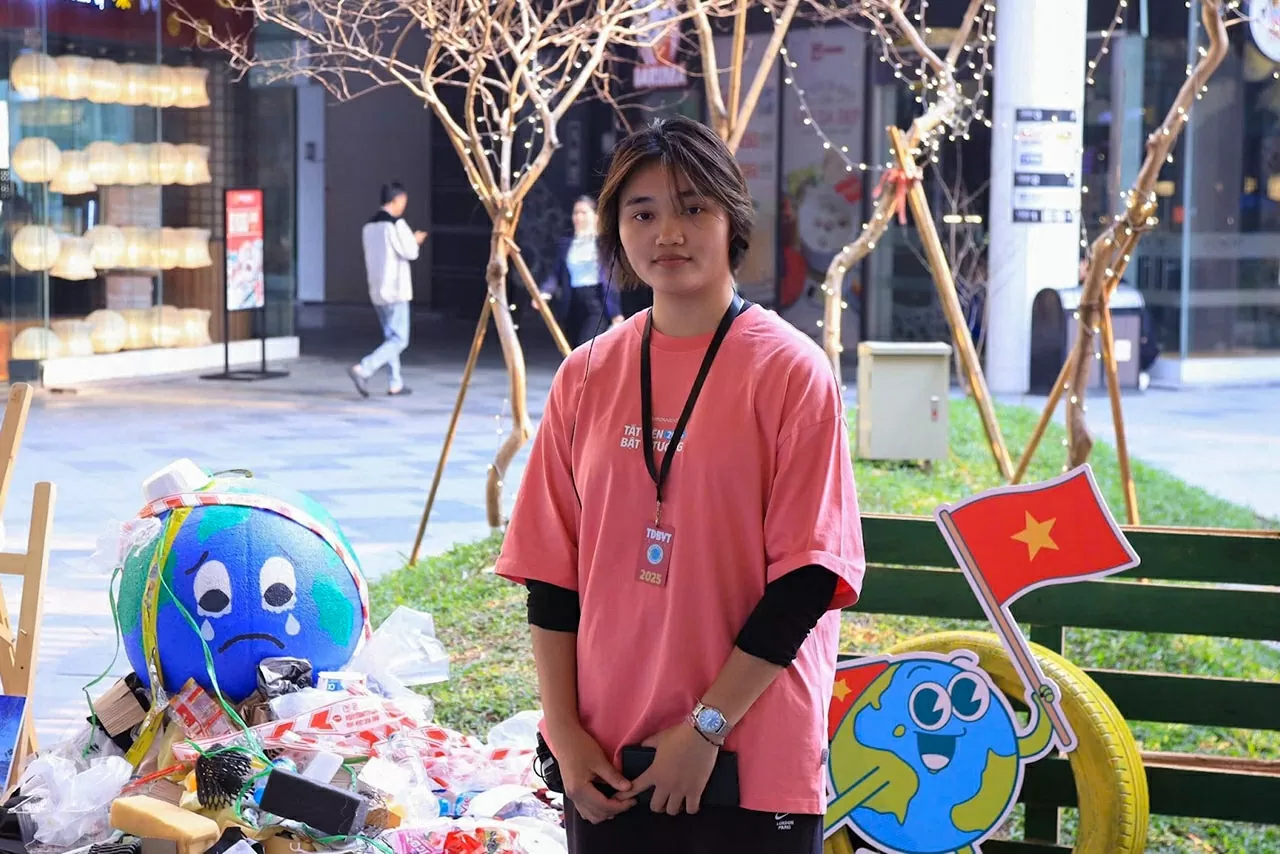 Chị Nguyễn Ngọc Anh, đại diện BTC sự kiện “Lễ hội tắt đèn bật ý tưởng 2025”. Chị Nguyễn Ngọc Anh, đại diện BTC sự kiện “Lễ hội tắt đèn bật ý tưởng 2025”.