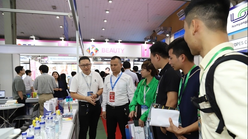 Chuyển đổi xanh - Hướng đi bền vững của ngành điện tử, máy móc và công nghiệp hỗ trợ