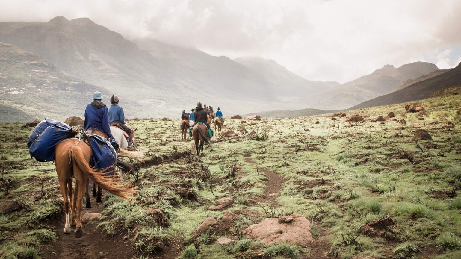 Cuộc sống ở quốc gia độc lập được mệnh danh 'vương quốc của bầu trời'