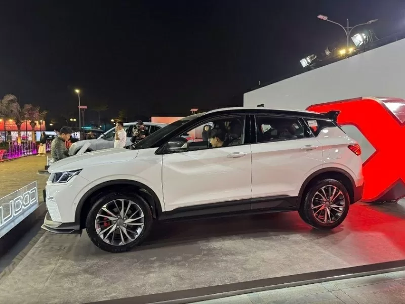 Geely Coolray sở hữu động cơ mạnh mẽ, cho cảm giác lái tốt Geely Coolray sở hữu động cơ mạnh mẽ, cho cảm giác lái tốt