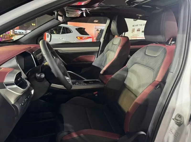 Geely Coolray sở hữu cần số điện tử – một tính năng thường chỉ thấy trên những dòng xe cao cấp Geely Coolray sở hữu cần số điện tử – một tính năng thường chỉ thấy trên những dòng xe cao cấp