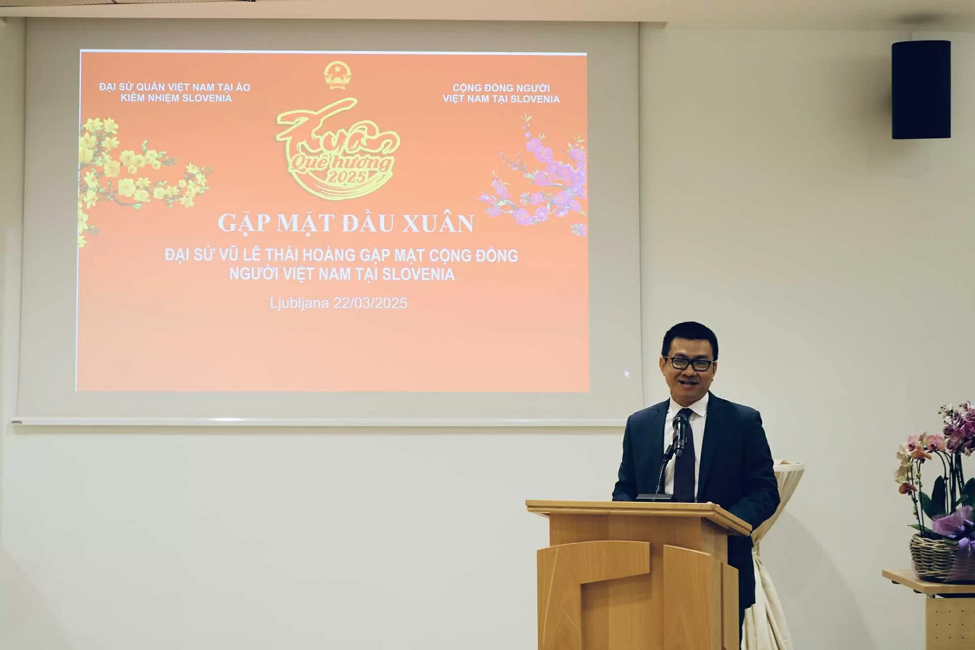 Đại sứ quán Việt Nam gặp mặt bà con kiều bào tại Slovenia đầu Xuân 2025