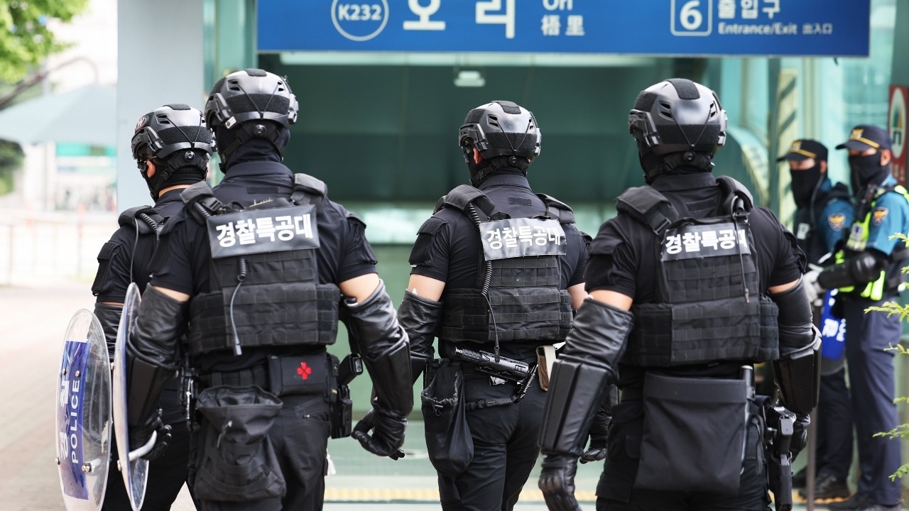 Điểm tin thế giới sáng 16/5: Ấn Độ gọi một nước 'ngang ngược và vô trách nhiệm', Pháp kiện Iran lên Tòa ICJ, Peru có tân Thủ tướng