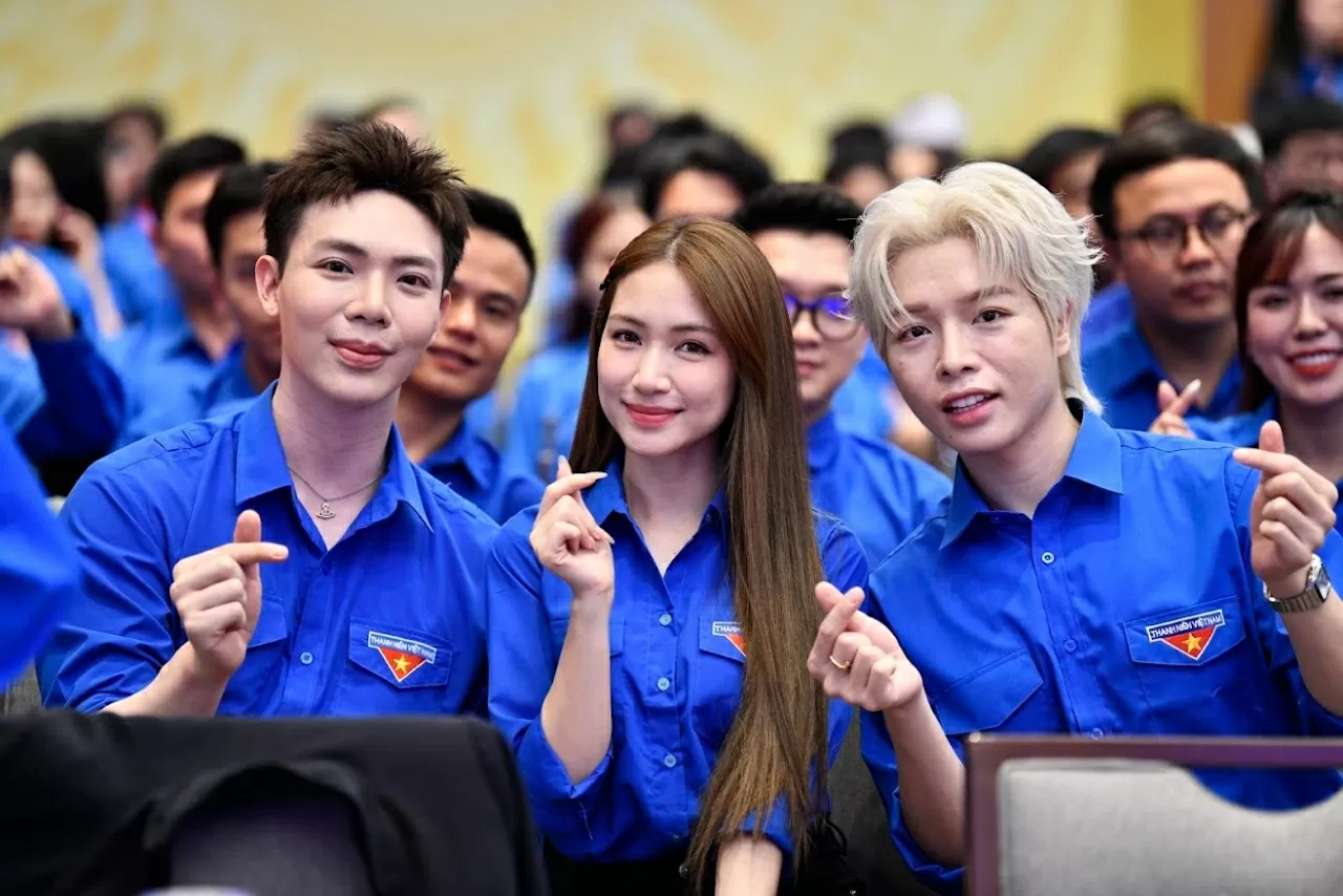 Thủ tướng đối thoại với thanh niên Thủ tướng đối thoại với thanh niên