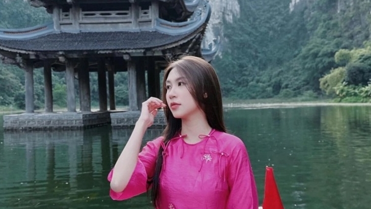 Nhan sắc xinh đẹp vợ thủ môn Văn Toản