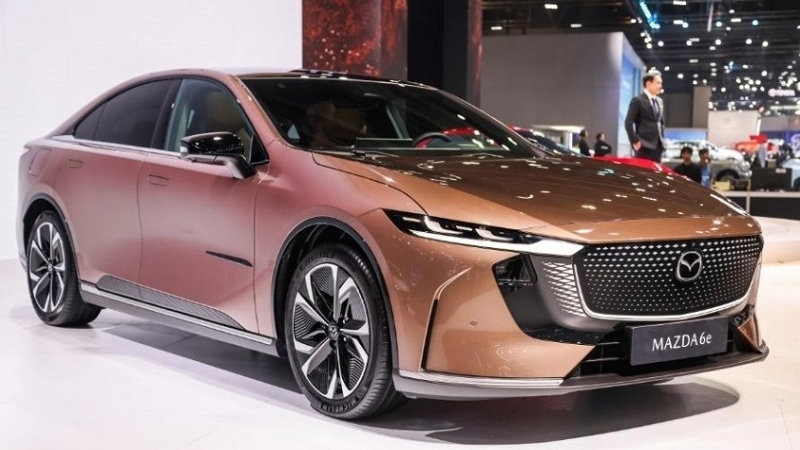 Cận cảnh xe điện Mazda 6e vừa trình làng tại Thái Lan