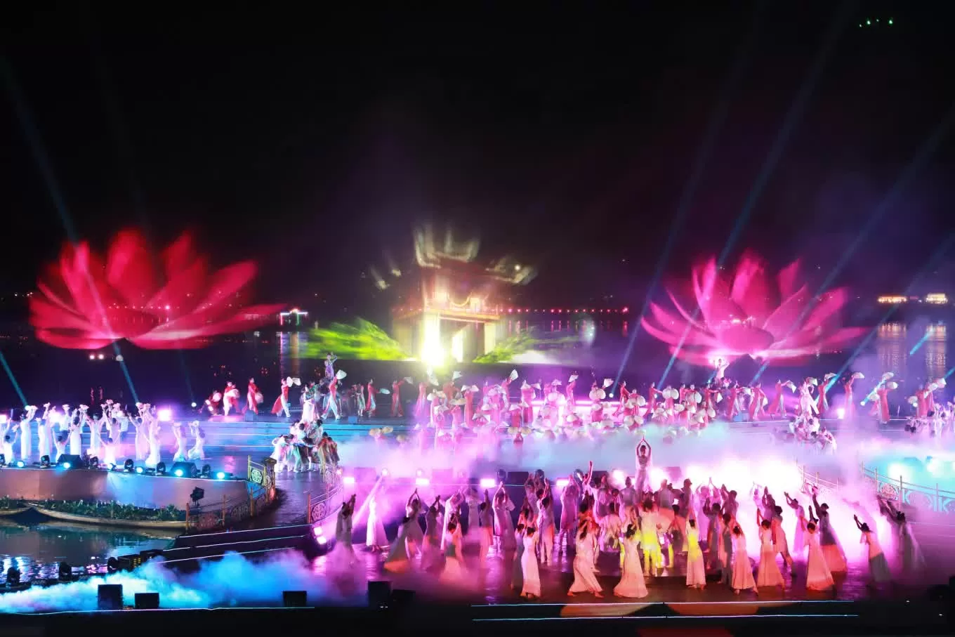 hương trình nghệ thuật đêm khai mạc năm du lịch quốc gia 2025. Ảnh: Võ Thạnh