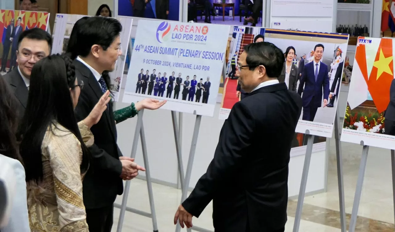 Thủ tướng Chính phủ Phạm Minh Chính chủ trì lễ đón Thủ tướng Singapore Lawrence Wong thăm chính thức Việt Nam