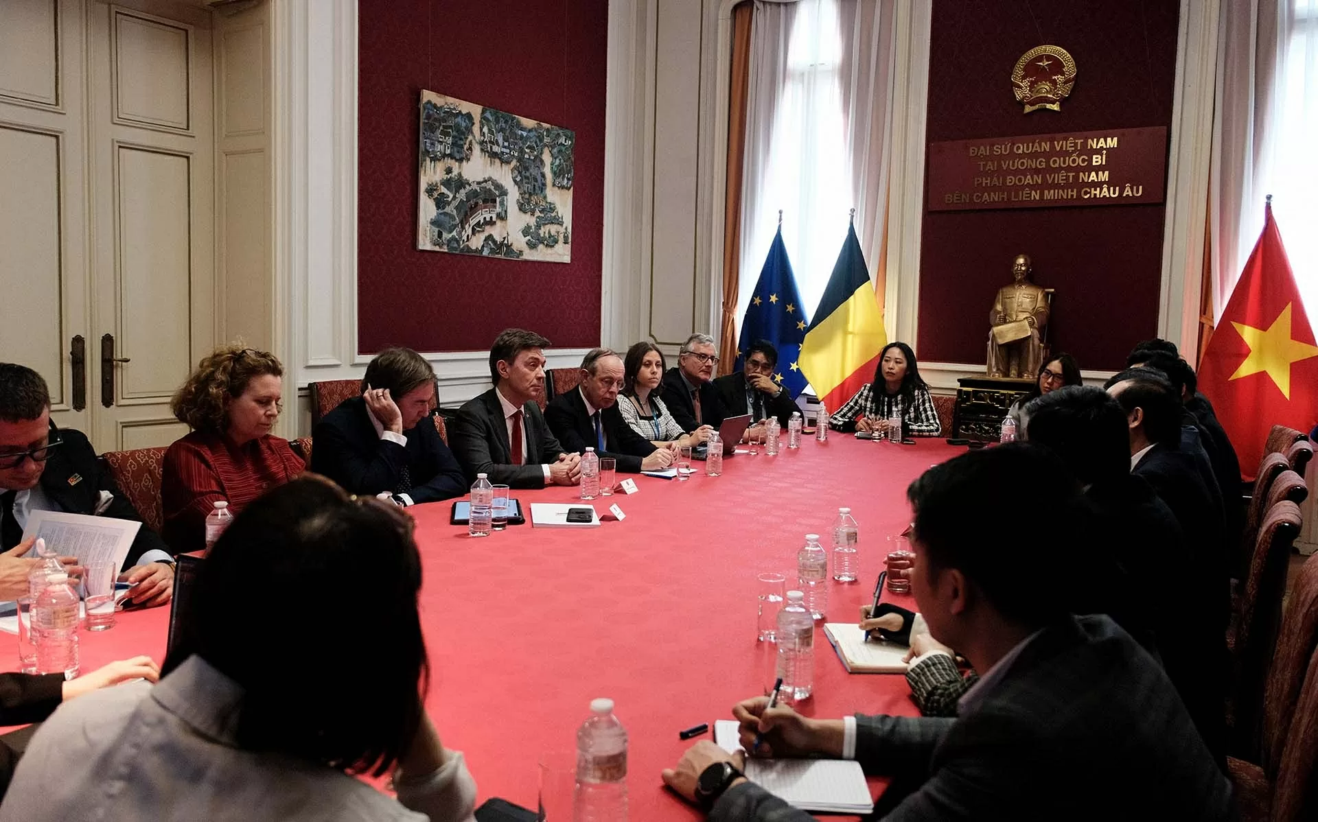 Toạ đàm về thúc đẩy quan hệ hợp tác Việt Nam-EU và vai trò của EuroCham Toạ đàm về thúc đẩy quan hệ hợp tác Việt Nam-EU và vai trò của EuroCham