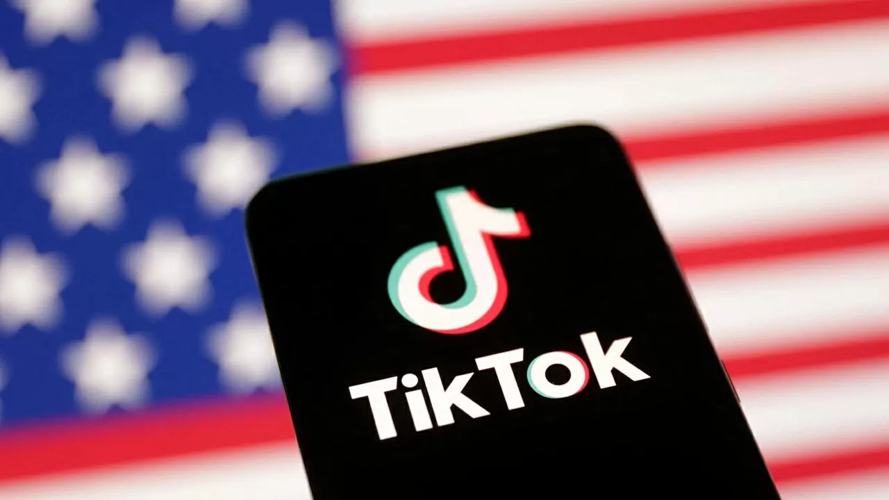 Tổng thống Donald Trump lần thứ hai hoãn thi hành lệnh cấm TikTok,