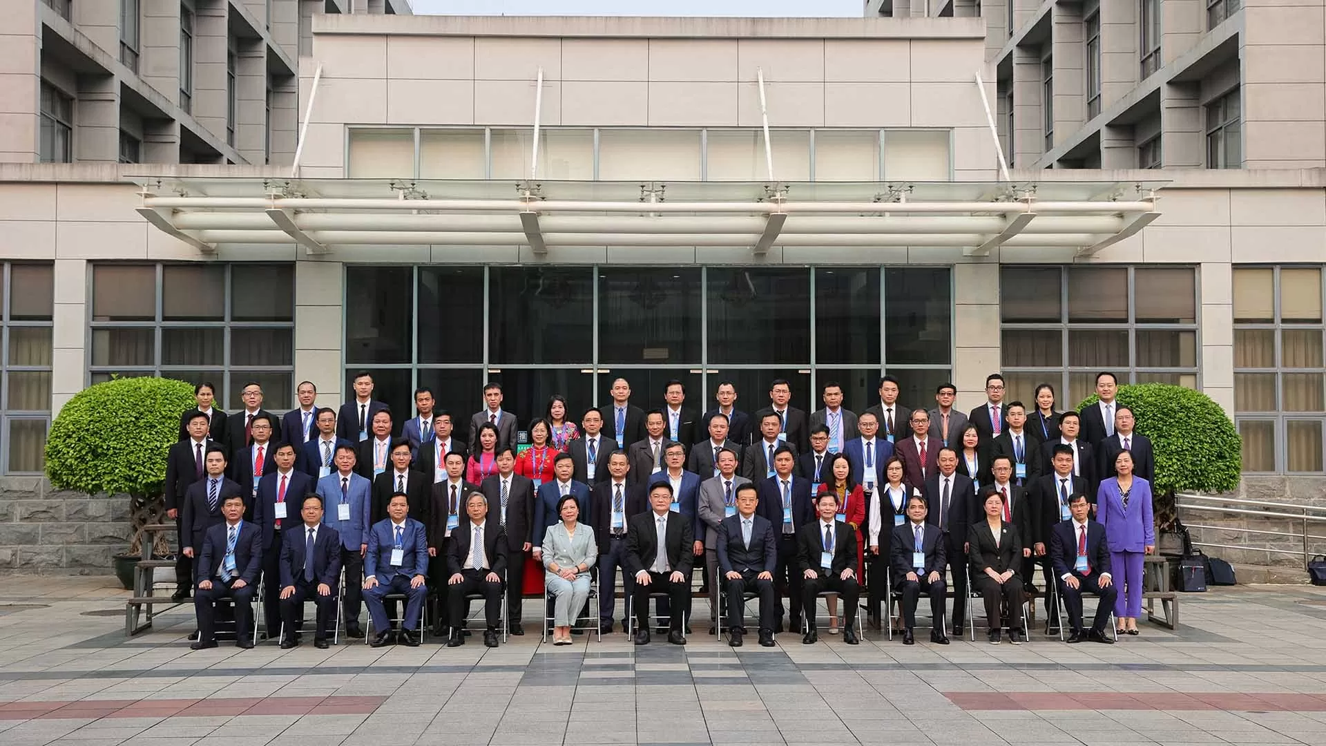 Quảng Tây tổ chức lớp bồi dưỡng chuyên đề về trí tuệ nhân tạo (AI) cho các địa phương biên giới Việt Nam Quảng Tây tổ chức lớp bồi dưỡng chuyên đề về trí tuệ nhân tạo (AI) cho các địa phương biên giới Việt Nam