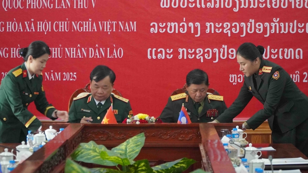 Đối thoại chính sách quốc phòng Việt Nam - Lào lần thứ 5