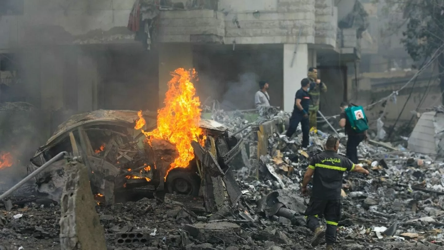 Israel đột ngột không kích Lebanon lần đầu tiên từ khi thực hiện lệnh ngừng bắn, Beirut nổi giận, Pháp nói 'không thể chấp nhận'. Alonitor Israel đột ngột không kích Lebanon lần đầu tiên từ khi thực hiện lệnh ngừng bắn, Beirut nổi giận, Pháp nói 'không thể chấp nhận'. Alonitor