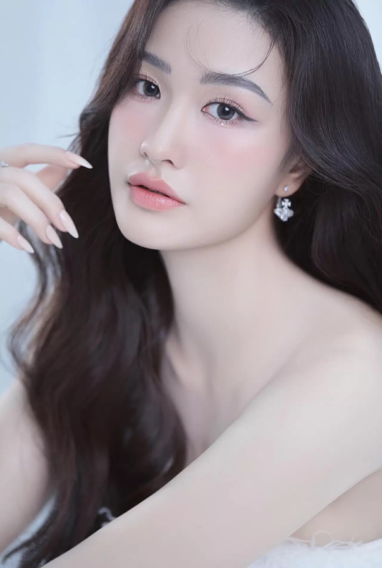 Ngắm vẻ đẹp vạn người mê của hoa khôi bóng chuyền Kim Thanh