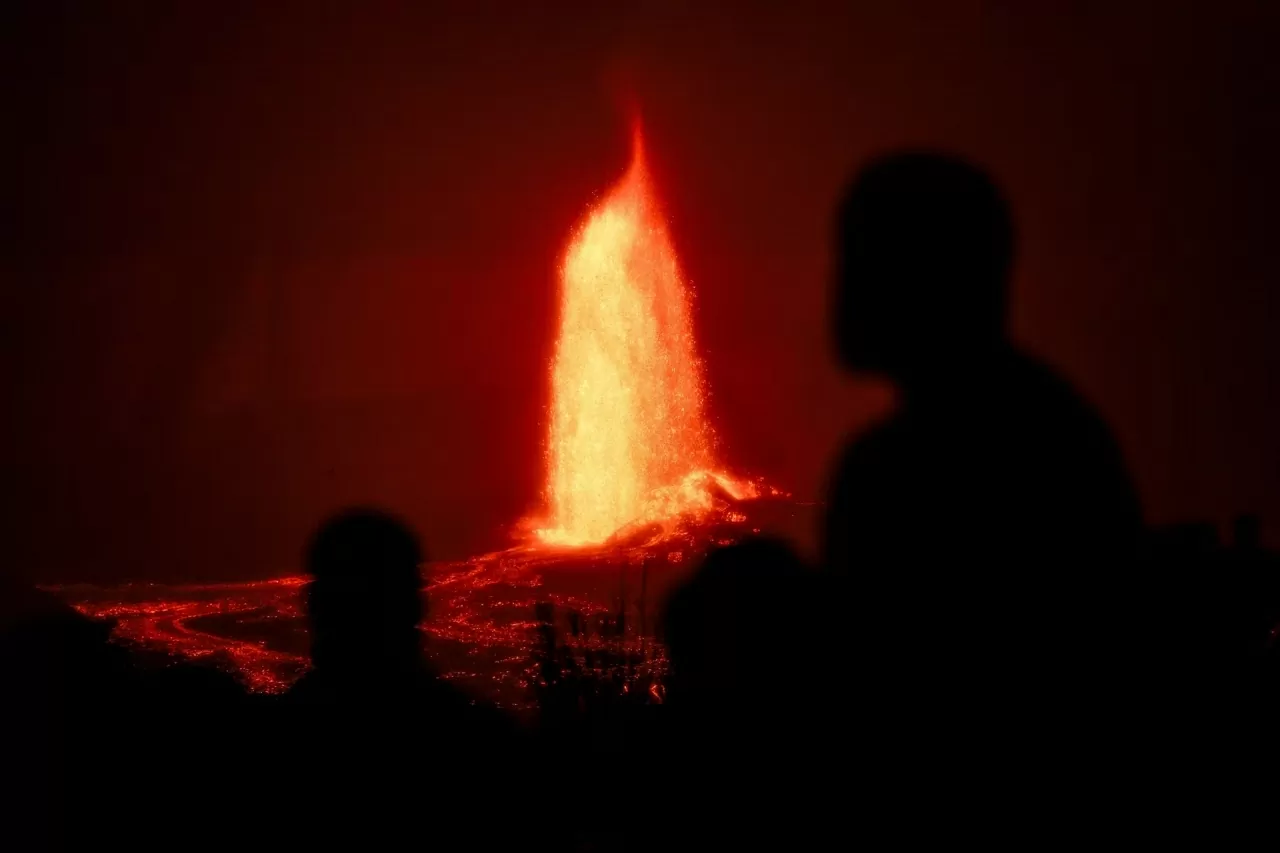 Mỹ: Du khách háo hức đến xem cảnh thức tỉnh’ của núi lửa mạnh nhất thế giới ở Hawaii Mỹ: Du khách háo hức đến xem cảnh 'thức tỉnh’ của núi lửa mạnh nhất thế giới ở Hawaii