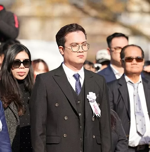 Người Việt tại Nhật Bản thể hiện lòng yêu nước bằng chiến dịch 'Vạn cờ Tổ quốc tung bay' Người Việt tại Nhật Bản thể hiện lòng yêu nước bằng chiến dịch 'Vạn cờ Tổ quốc tung bay'