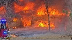 Máy bay lao xuống khu dân cư ở Mỹ, không có hành khách nào sống sót