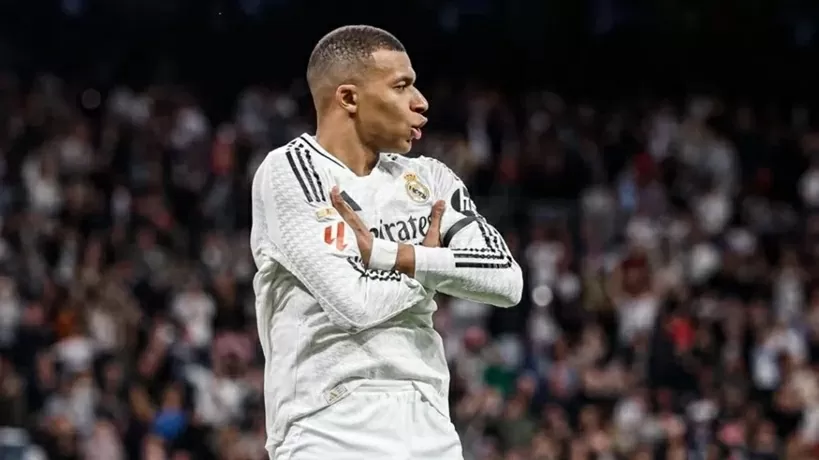 Giải cơn hạn 10 năm, Mbappe cân bằng thành tích của Cristiano Ronaldo