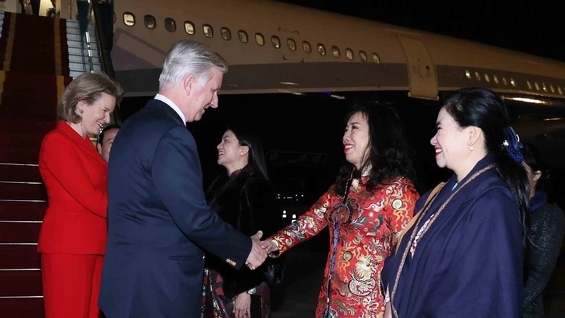 Nhà vua và Hoàng hậu Bỉ đến Hà Nội, bắt đầu chuyến thăm cấp Nhà nước tới Việt Nam