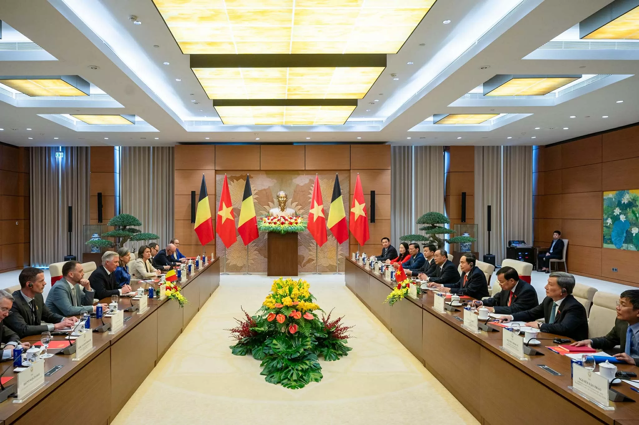 Chủ tịch Quốc hội Trần Thanh Mẫn hội kiến Nhà vua Vương quốc Bỉ Chủ tịch Quốc hội Trần Thanh Mẫn hội kiến Nhà vua Vương quốc Bỉ