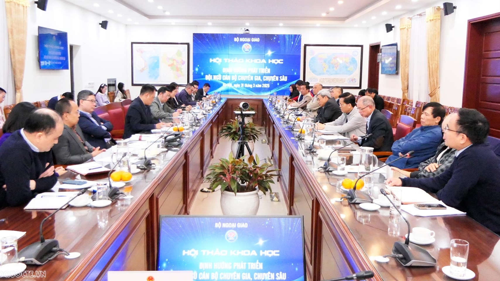 Xây dựng đội ngũ cán bộ chuyên gia, chuyên sâu góp phần nâng cao hiệu quả công tác đối ngoại  trong sự nghiệp xây dựng và bảo vệ Tổ quốc