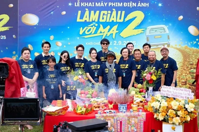 NSƯT Hoài Linh đóng vai chính hài phần 2 phim chiếu rạp 'Làm giàu với ma' NSƯT Hoài Linh đóng vai chính hài phần 2 phim chiếu rạp 'Làm giàu với ma'