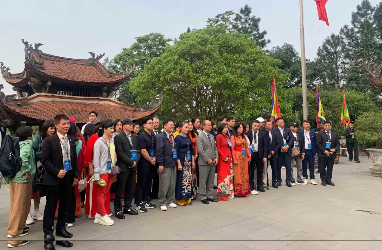 Đoàn kiều bào dâng hương Giỗ tổ Hùng Vương, thu hút nguồn lực phát triển kinh tế-xã hội tỉnh Phú Thọ Đoàn kiều bào dâng hương Giỗ tổ Hùng Vương, thu hút nguồn lực phát triển kinh tế-xã hội tỉnh Phú Thọ