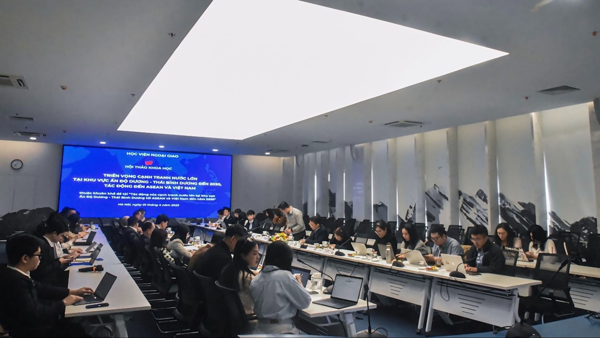 Hội thảo khoa học 'Triển vọng cạnh tranh nước lớn tại khu vực Ấn Độ Dương-Thái Bình Dương đến năm 2030, tác động đến ASEAN và Việt Nam'