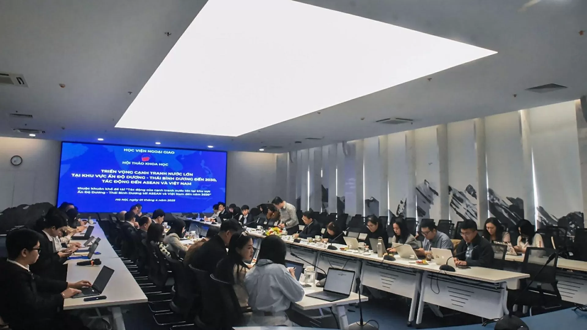 Hội thảo khoa học 'Triển vọng cạnh tranh nước lớn tại khu vực Ấn Độ Dương-Thái Bình Dương đến năm 2030, tác động đến ASEAN và Việt Nam' Hội thảo khoa học 'Triển vọng cạnh tranh nước lớn tại khu vực Ấn Độ Dương-Thái Bình Dương đến năm 2030, tác động đến ASEAN và Việt Nam'