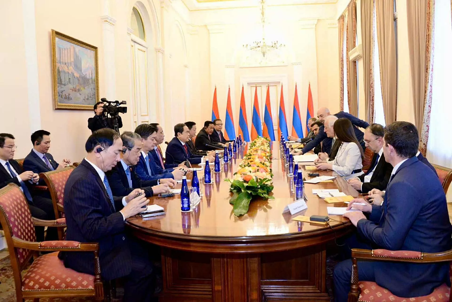 Chủ tịch Quốc hội Trần Thanh Mẫn hội kiến Tổng thống Armenia Chủ tịch Quốc hội Trần Thanh Mẫn hội kiến Tổng thống Armenia