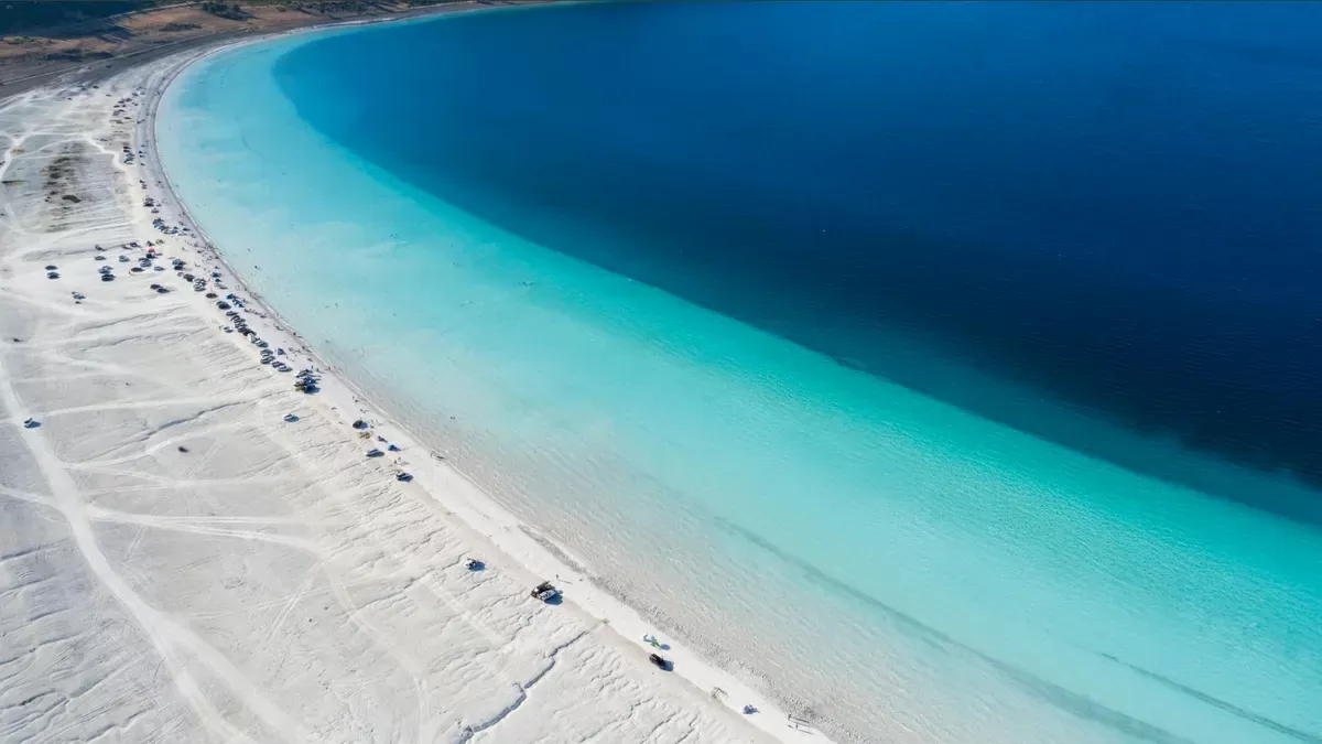 Hồ Salda được nghiên cứu để hỗ trợ việc tìm kiếm sự sống cổ đại trên Hành tinh Đỏ. (Nguồn: Getty Images) Hồ Salda được nghiên cứu để hỗ trợ việc tìm kiếm sự sống cổ đại trên Hành tinh Đỏ. (Nguồn: Getty Images)